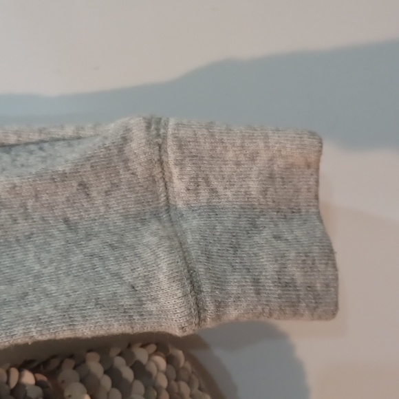 Love Express EUC heathered grey round nk sweatshirt w/lg fishscale sequin front - Picture 5 of 10